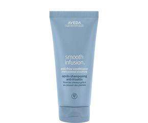 Anti-Frizz-Conditioner Smooth Infusion für glattes und frizzfreies Haar – gezielt gegen Heiz- und Feuchtigkeitsfaktoren, ideal für ein gepflegtes Haargefühl.