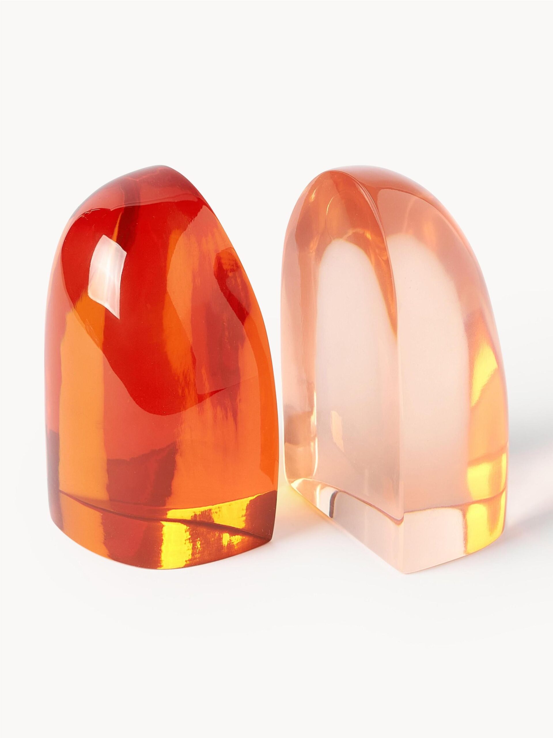 Buchstützen Celina 2er-Set aus Metall in modernem Design zur dekorativen und praktischen Bücherordnung